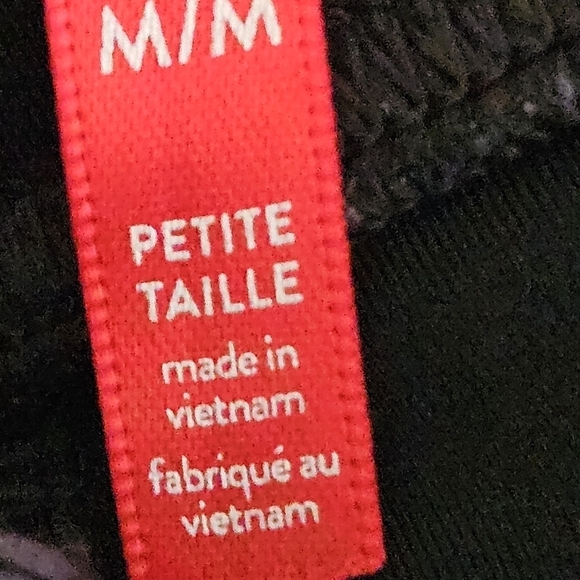 Spanx faux leather like leggings size medium - Picture 13 of 16